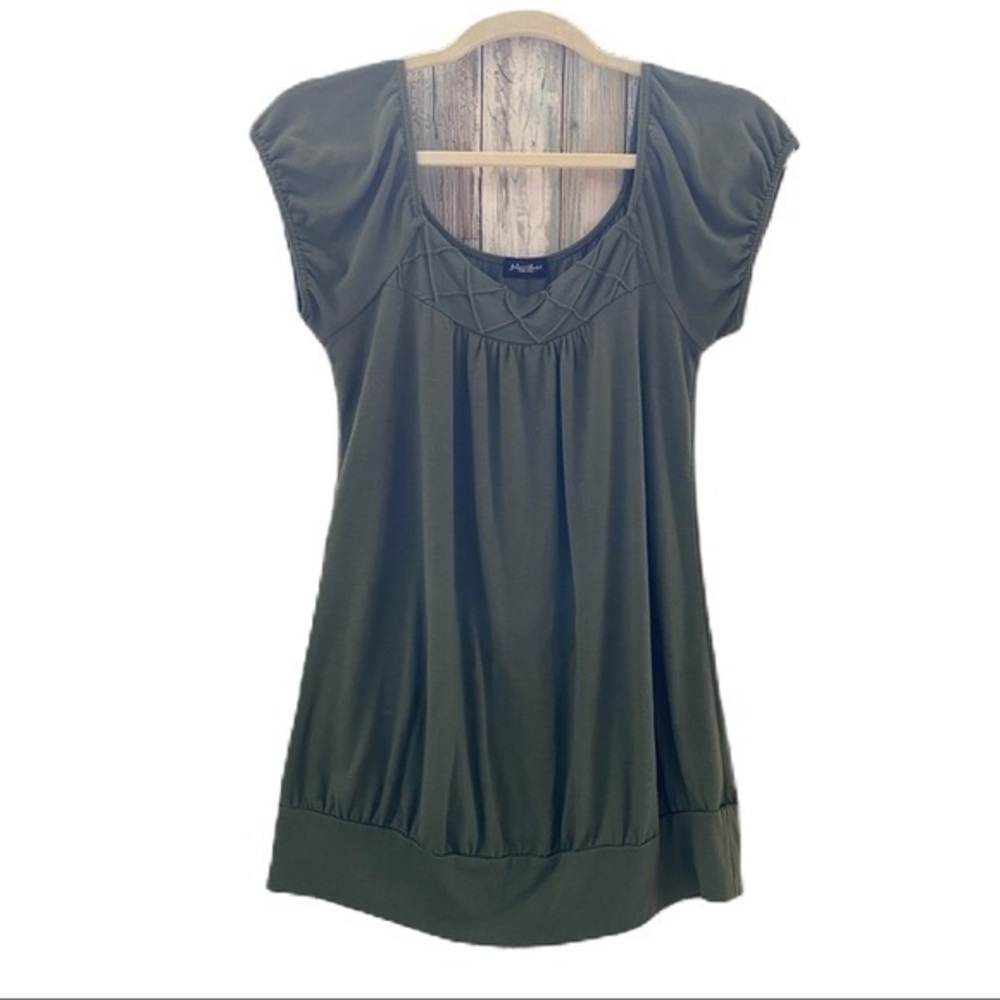 Julie’s Closet Maternity Olive Green Sleeveless Square Neckline Top